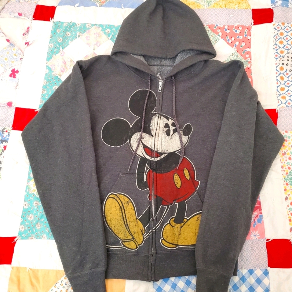 Disneyland sweatshirt